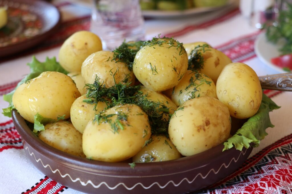 ukrainian dill potatoes, potatoes, vegetable-2652561.jpg